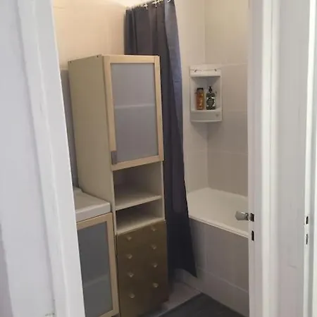 Cosy Large 20 Minutes Downtown Paris Apartment *